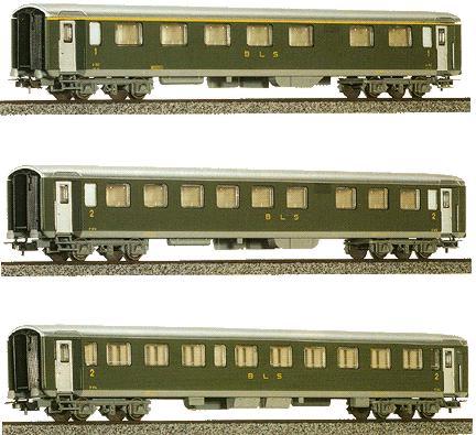 Schlieren type car set<br /><a href='images/pictures/Sachsenmodelle/74016.jpg' target='_blank'>Full size image</a>